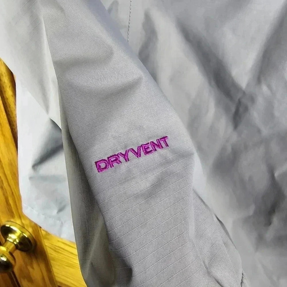 The North Face Women's Resolve 2.0 jacket pink and grey size XS. Like new. - Picture 8 of 13